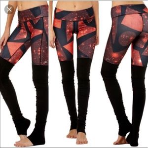 Alo Goddess leggings red galaxy sz M